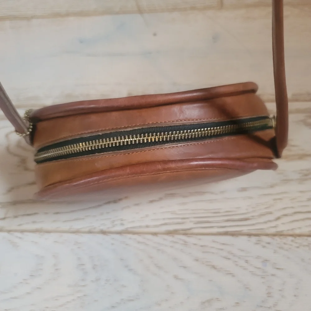 COACH True Vintage Kimball Zip Half Moon Crossbody Bag Classic British Tan - Picture 14 of 15